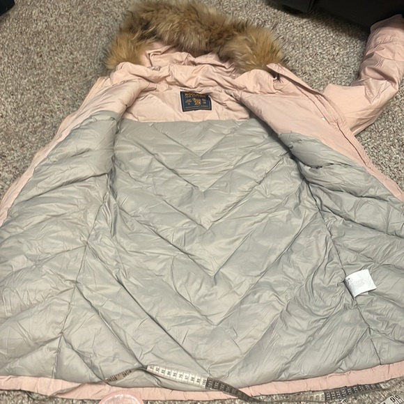 Woolrich downfilled parka with real fur hood trim - Picture 11 of 13